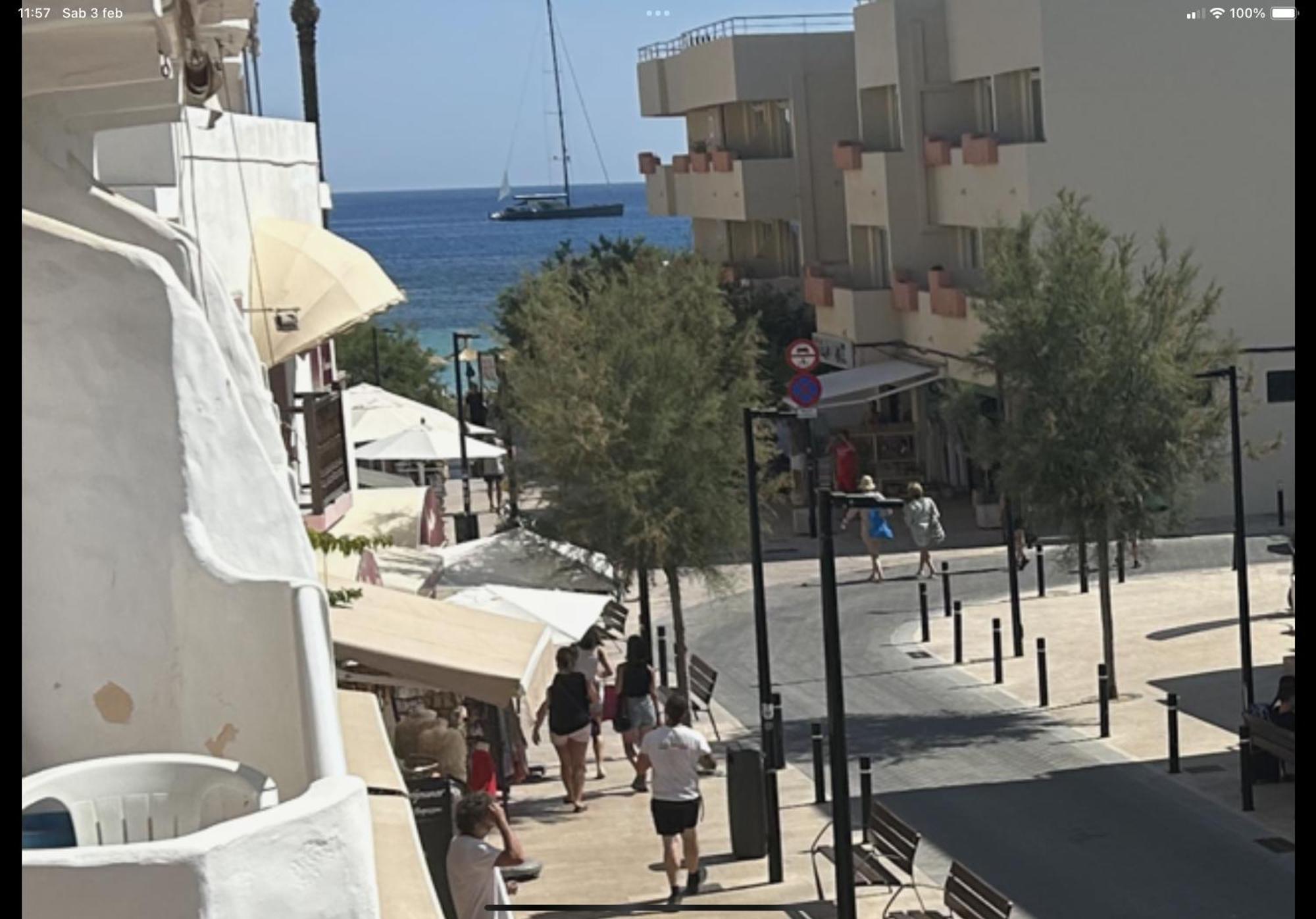 Es Pujols Vista Mare Lägenhet Exteriör bild