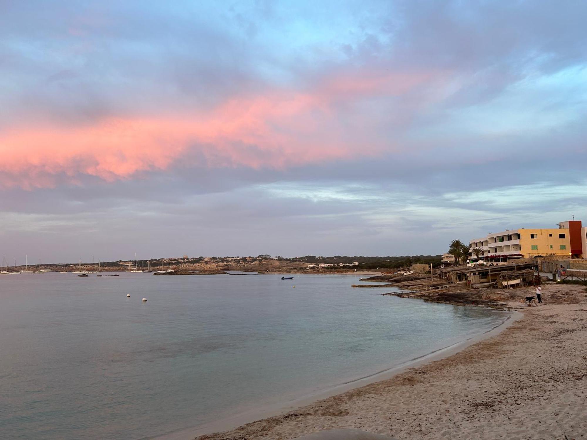 Es Pujols Vista Mare Lägenhet Exteriör bild